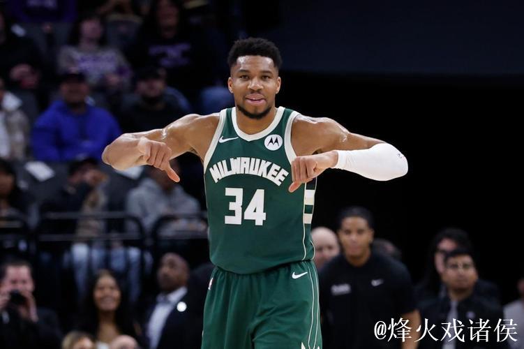 字母哥37+11力压群雄，拉文复出砍20分，雄鹿客场狂胜国王